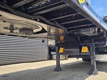 Broshuis 3ABSD / EXTENADABLE / HIAB 95 tm + JIB / ELECTRIC CRANE / KRAN